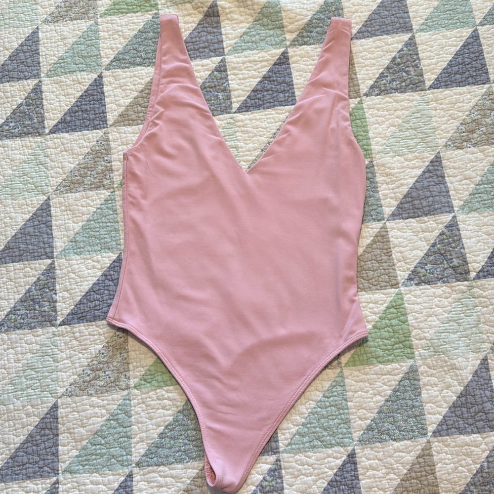 Aritzia Babaton Contour Bodysuit